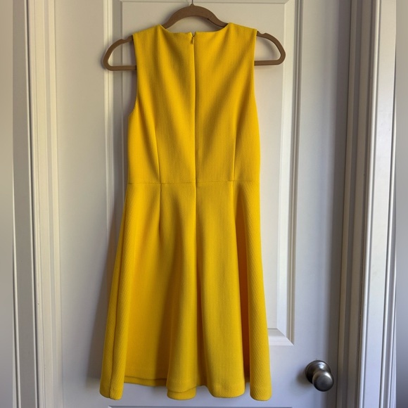 New Vince Camuto Yellow Fit & Flare Party Dress Lace Trim Spring Holiday Size 6 - Picture 7 of 7